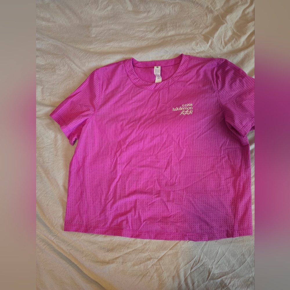 Lululemon Athletica Pink Short Sleeve Tee